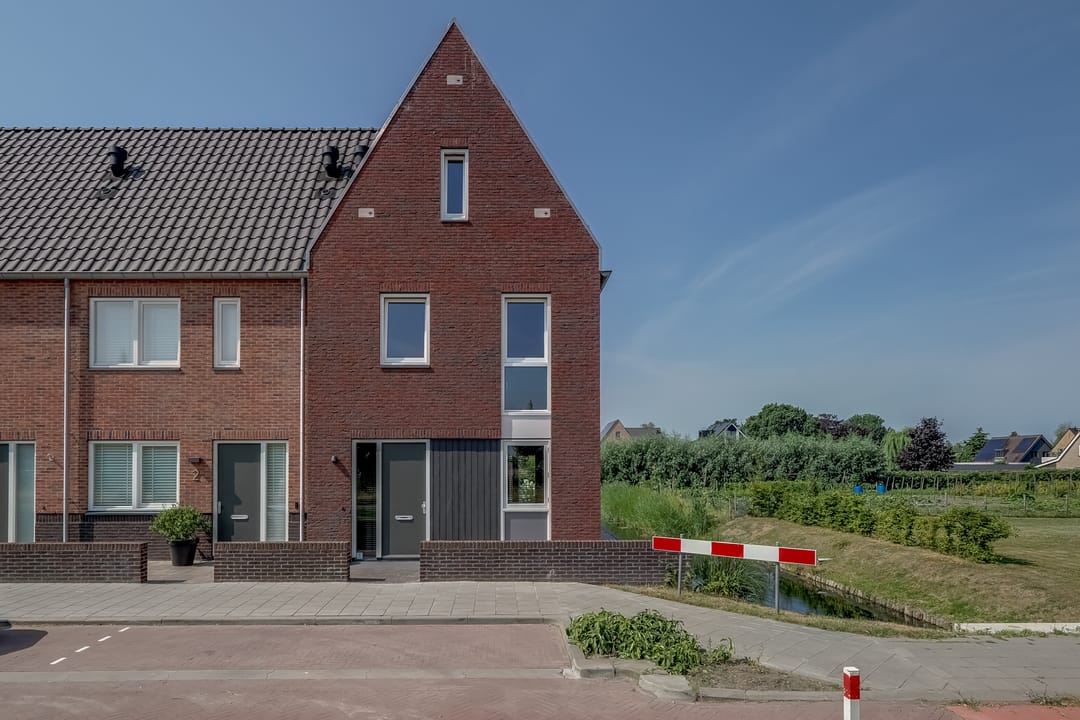 Foto 41 van Meester Mantelstraat 1