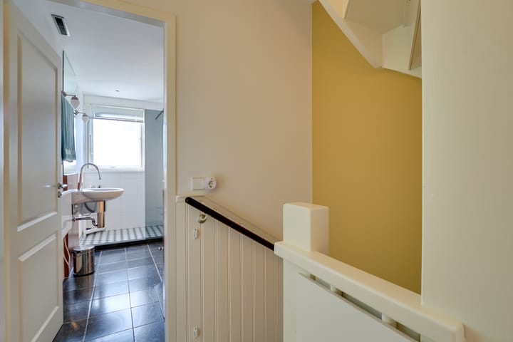 Tussenwoning te koop: Julianaplein 23, Hoorn