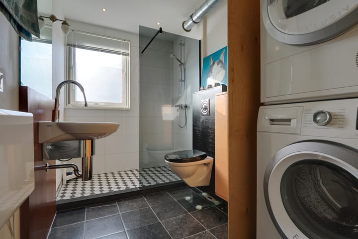 Tussenwoning te koop: Julianaplein 23, Hoorn