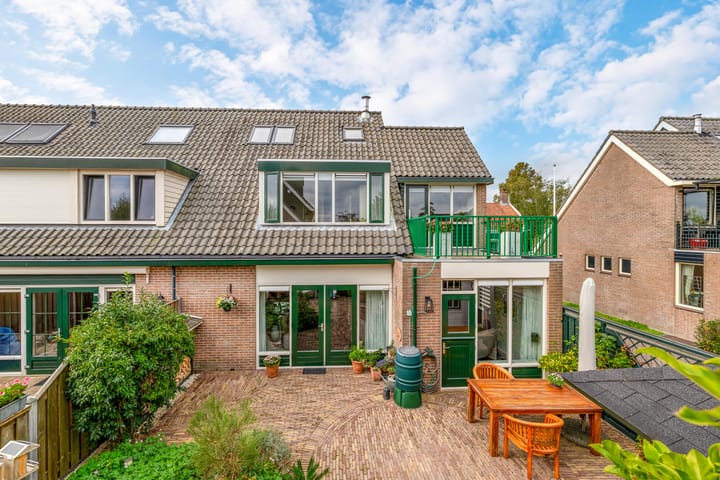 Hoekwoning te koop: J.J. Allanstraat 300, Westzaan