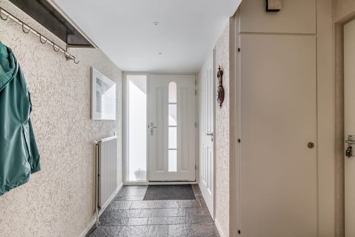 Hoekwoning te koop: J.J. Allanstraat 300, Westzaan