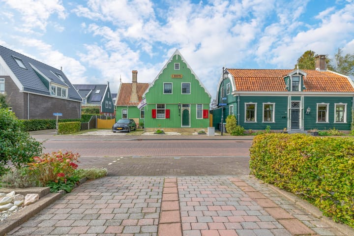 Hoekwoning te koop: J.J. Allanstraat 300, Westzaan