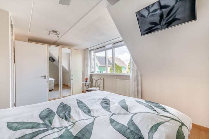 Hoekwoning te koop: J.J. Allanstraat 300, Westzaan
