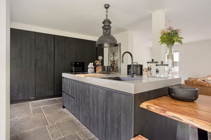 Vrijstaande woning te koop: Thornerbeek 11, Tilburg