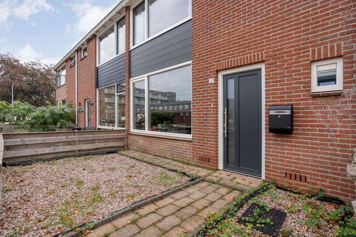 Tussenwoning te koop: Rembrandtlaan 19, Meppel