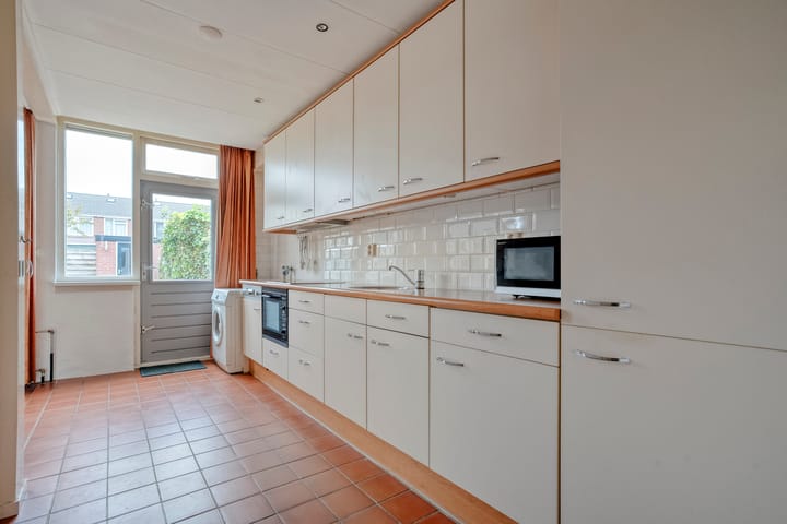 Tussenwoning te koop: Rembrandtlaan 19, Meppel