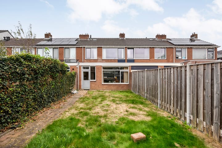 Tussenwoning te koop: Rembrandtlaan 19, Meppel