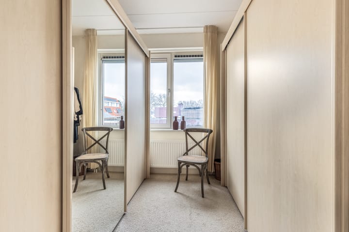 Tussenwoning te koop: Prinses Beatrixplantsoen 4, Hoofddorp