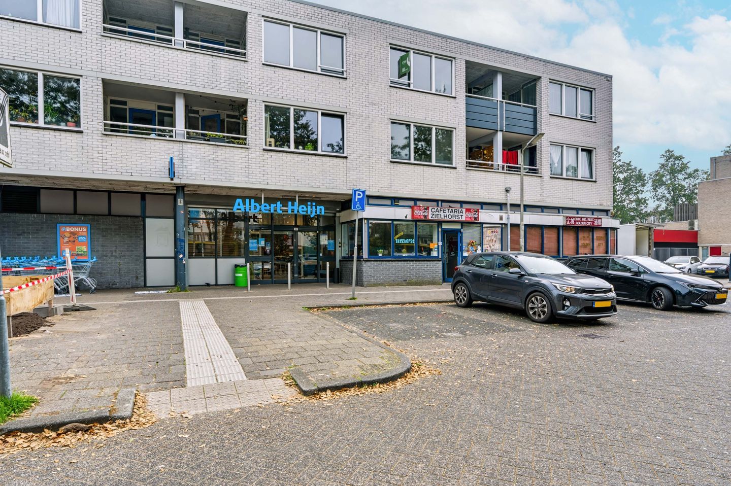 Photo 35 of Albert Schweitzersingel 18