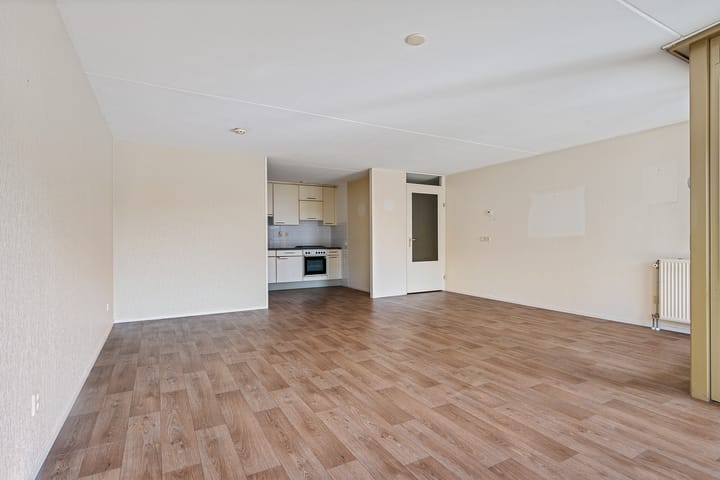 Foto 4 van B.A.A. Engelbertinklaan 38