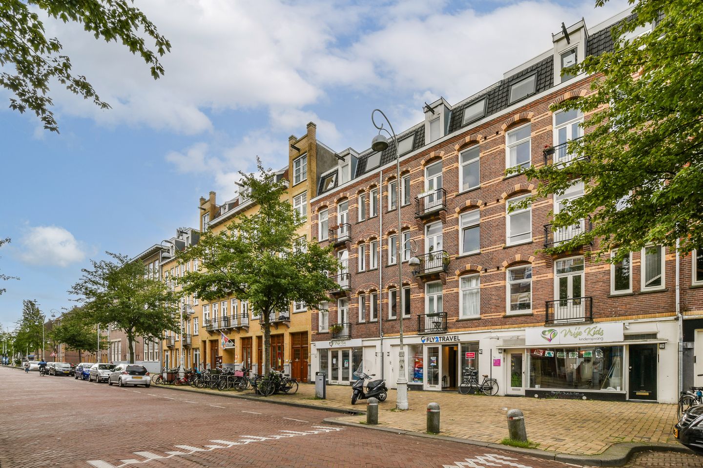 Photo 25 of Madurastraat 5-B
