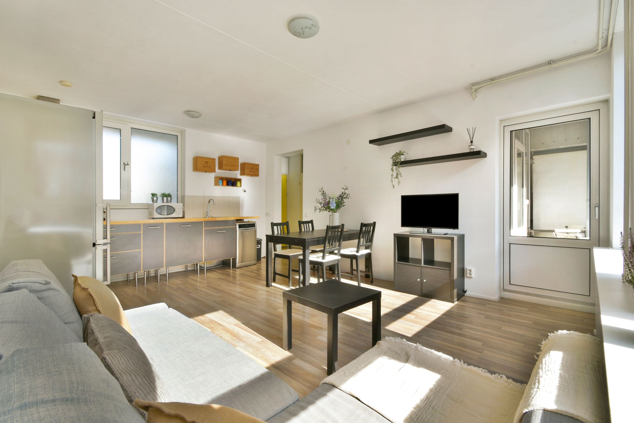 Photo 12 of Madurastraat 5-B