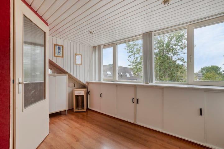 Tussenwoning te koop: Roosterbos 9, Hoofddorp