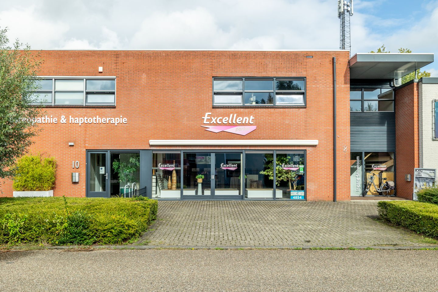 View photo 4 of Ambachtsweg 6