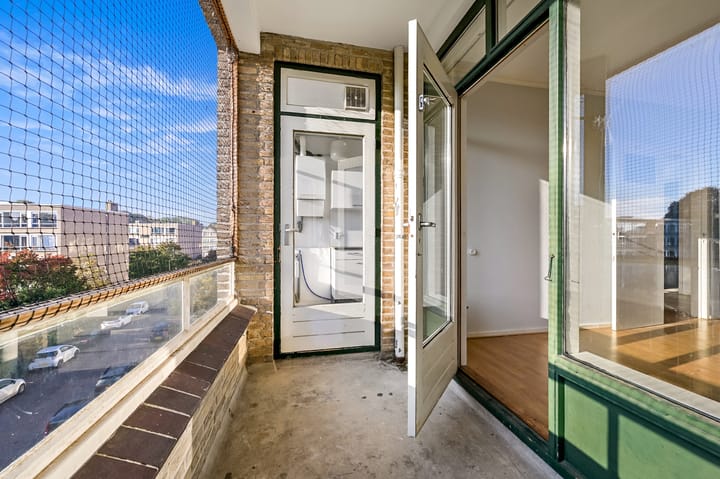 Appartement te koop: Parelmoerhorst 244, 'S-Gravenhage