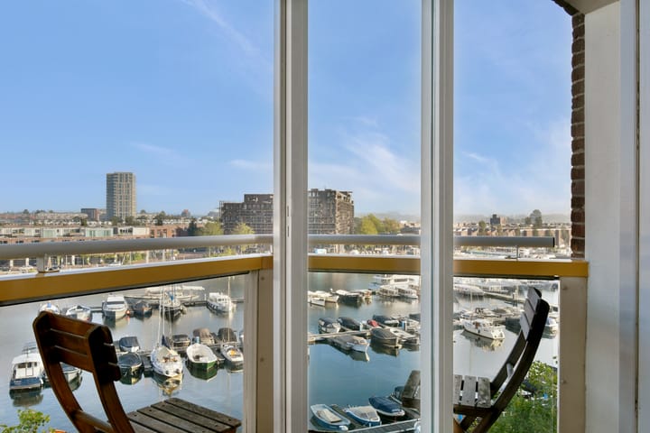Appartement te koop: Zeeburgerkade 818, Amsterdam