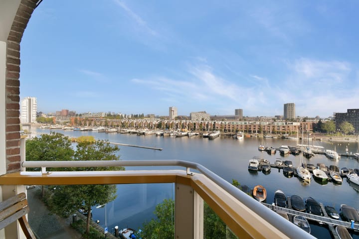 Appartement te koop: Zeeburgerkade 818, Amsterdam