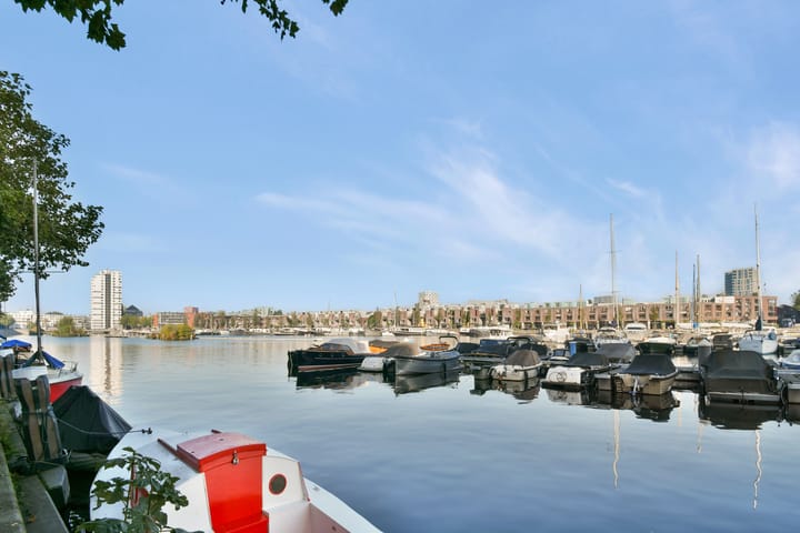 Appartement te koop: Zeeburgerkade 818, Amsterdam