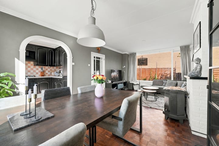 Tussenwoning te koop: Esdoornstraat 45, Oost-Souburg