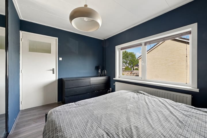 Tussenwoning te koop: Esdoornstraat 45, Oost-Souburg