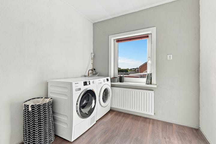 Tussenwoning te koop: Esdoornstraat 45, Oost-Souburg