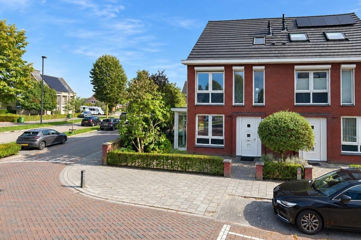 Hoekwoning te koop: Fortuna 74, Elst (Ge)