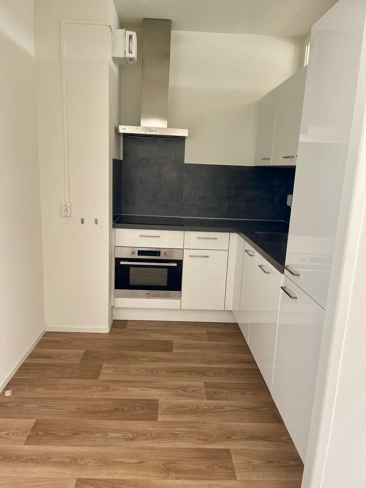 Appartement te huur: van Vredenburchweg 883, Rijswijk (Zh)