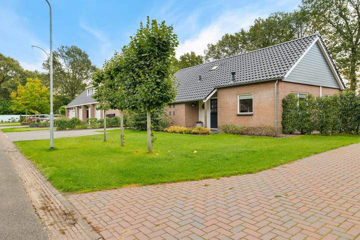 Vrijstaande woning te koop: Schoolstraat 12, Schoonloo