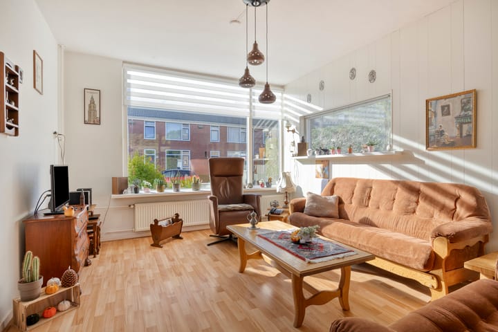 Tussenwoning te koop: Magnesiumlaan 63, Groningen