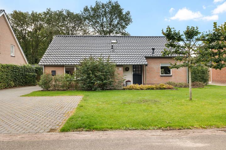 Vrijstaande woning te koop: Schoolstraat 12, Schoonloo