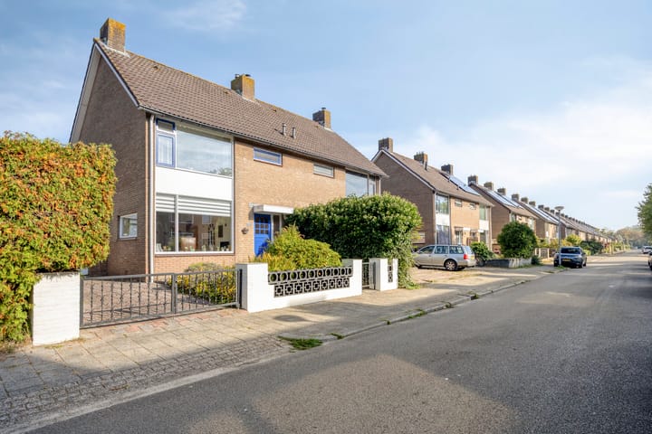 Tussenwoning te koop: Magnesiumlaan 63, Groningen