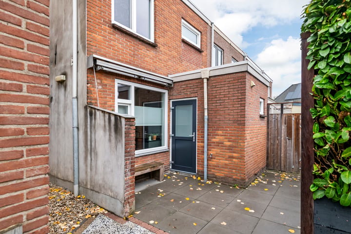 Hoekwoning te koop: Grotebrugse Grintweg 148, Tiel