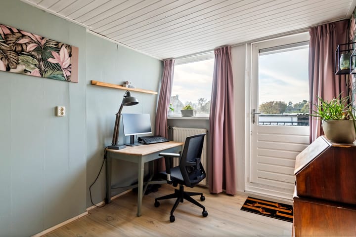 Tussenwoning te koop: Kijkuit 5, Tiel