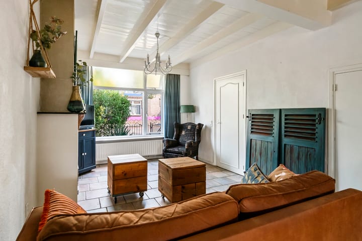 Tussenwoning te koop: Kijkuit 5, Tiel