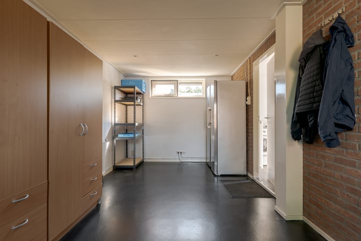 Twee-onder-één-kap te koop: De Elzen 1, Koekange