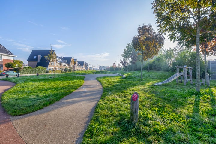 Tussenwoning te koop: Wiekslag 10, Moerkapelle