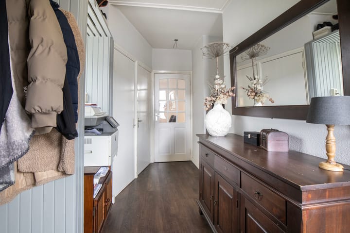 Vrijstaande woning te koop: van Irhovenlaan 1A, Ede