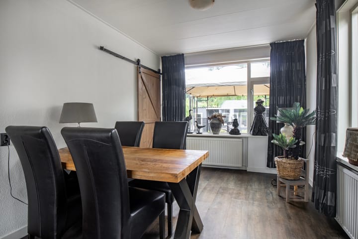 Vrijstaande woning te koop: van Irhovenlaan 1A, Ede
