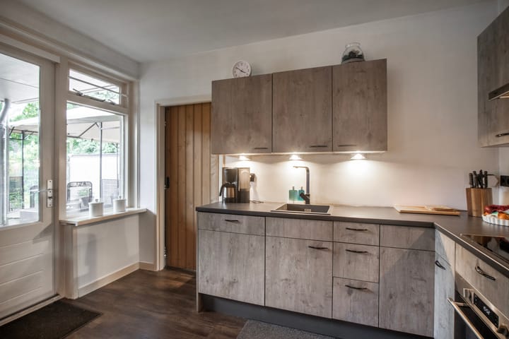 Vrijstaande woning te koop: van Irhovenlaan 1A, Ede