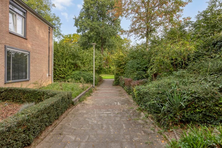 Tussenwoning te koop: Vrusschemigerweg 58, Heerlen