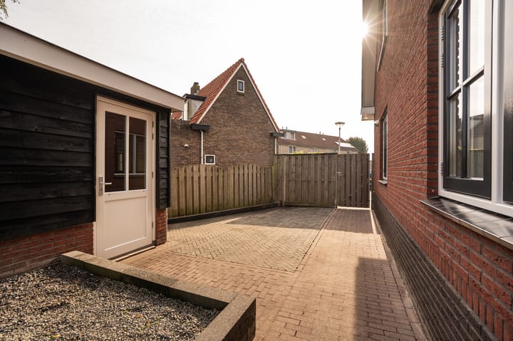 Twee-onder-één-kap te koop: Patrimoniumstraat 16, Leerdam