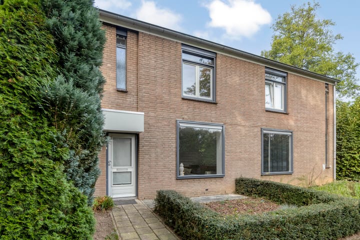 Tussenwoning te koop: Vrusschemigerweg 58, Heerlen