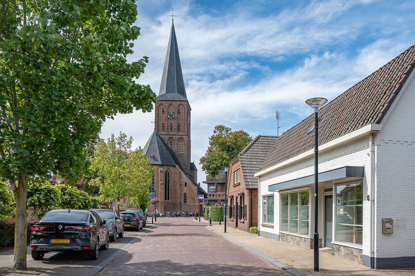 View photo 3 of Ruurloseweg 5