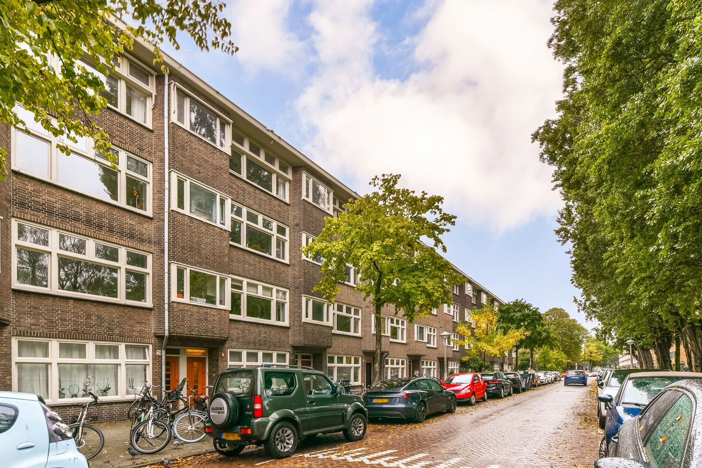 Photo 4 of Hunzestraat 63-1