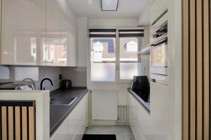Tussenwoning te koop: Kapellerhof 55, Roermond