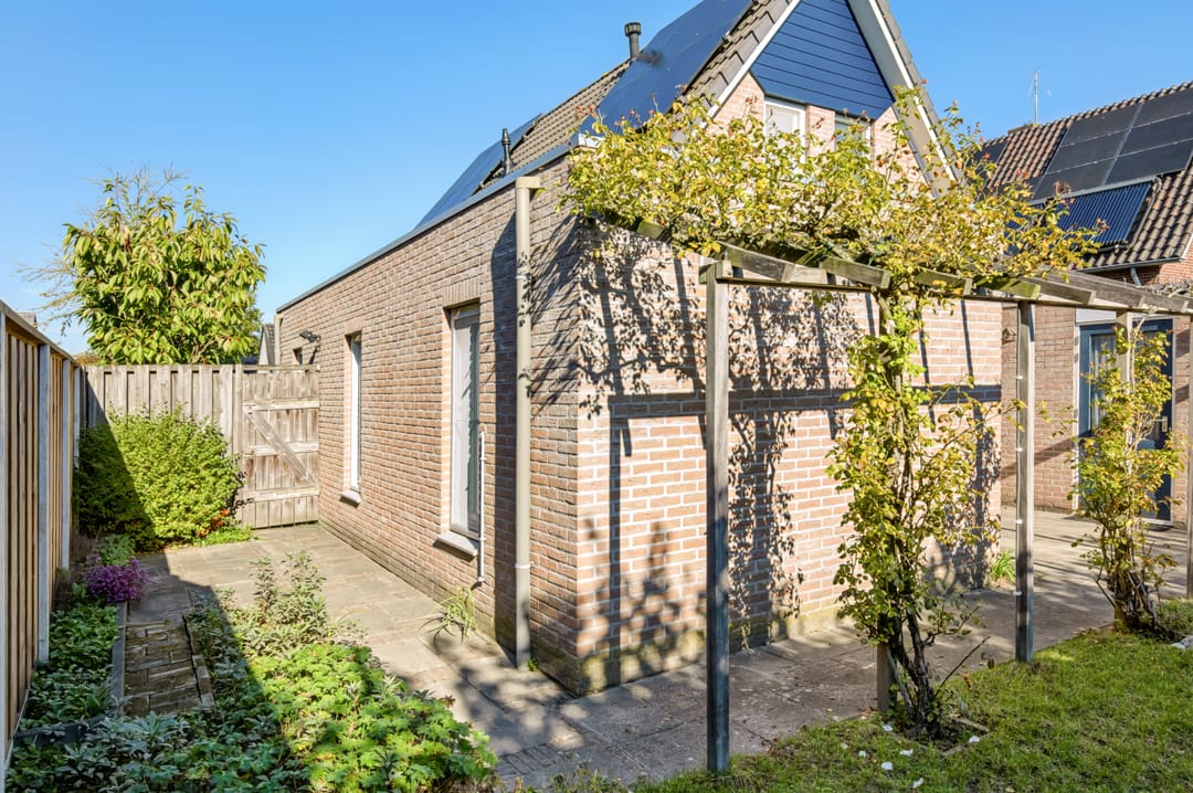 Foto 43 van Leeuwerikstraat 1
