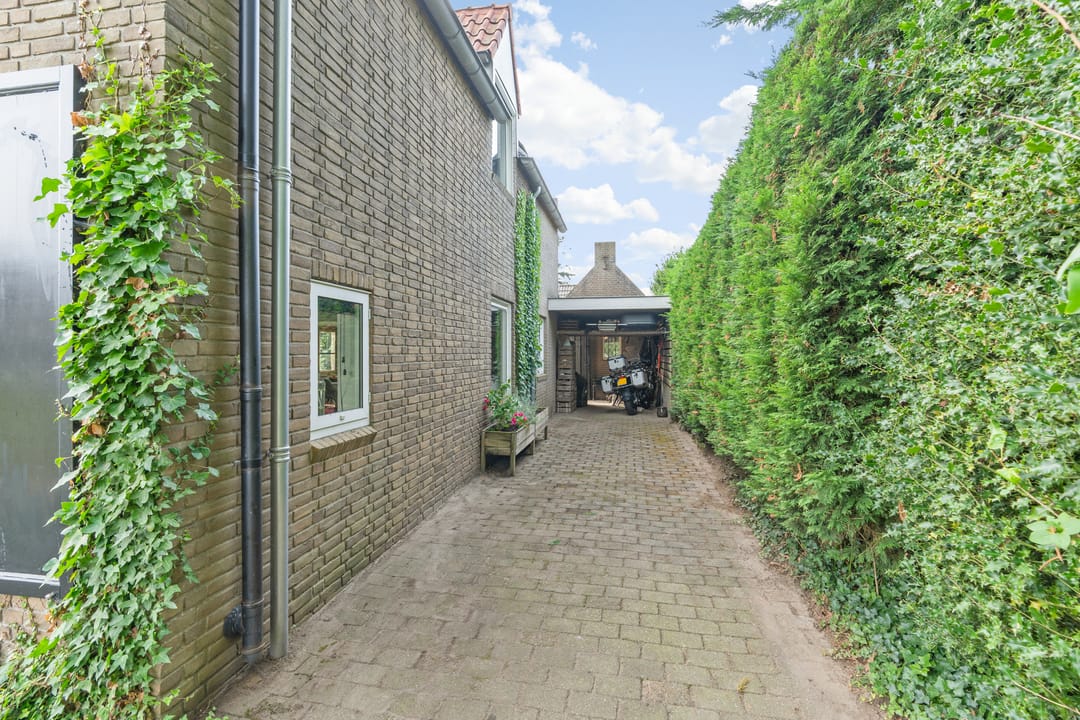 Photo 38 of Schoolstraat 28