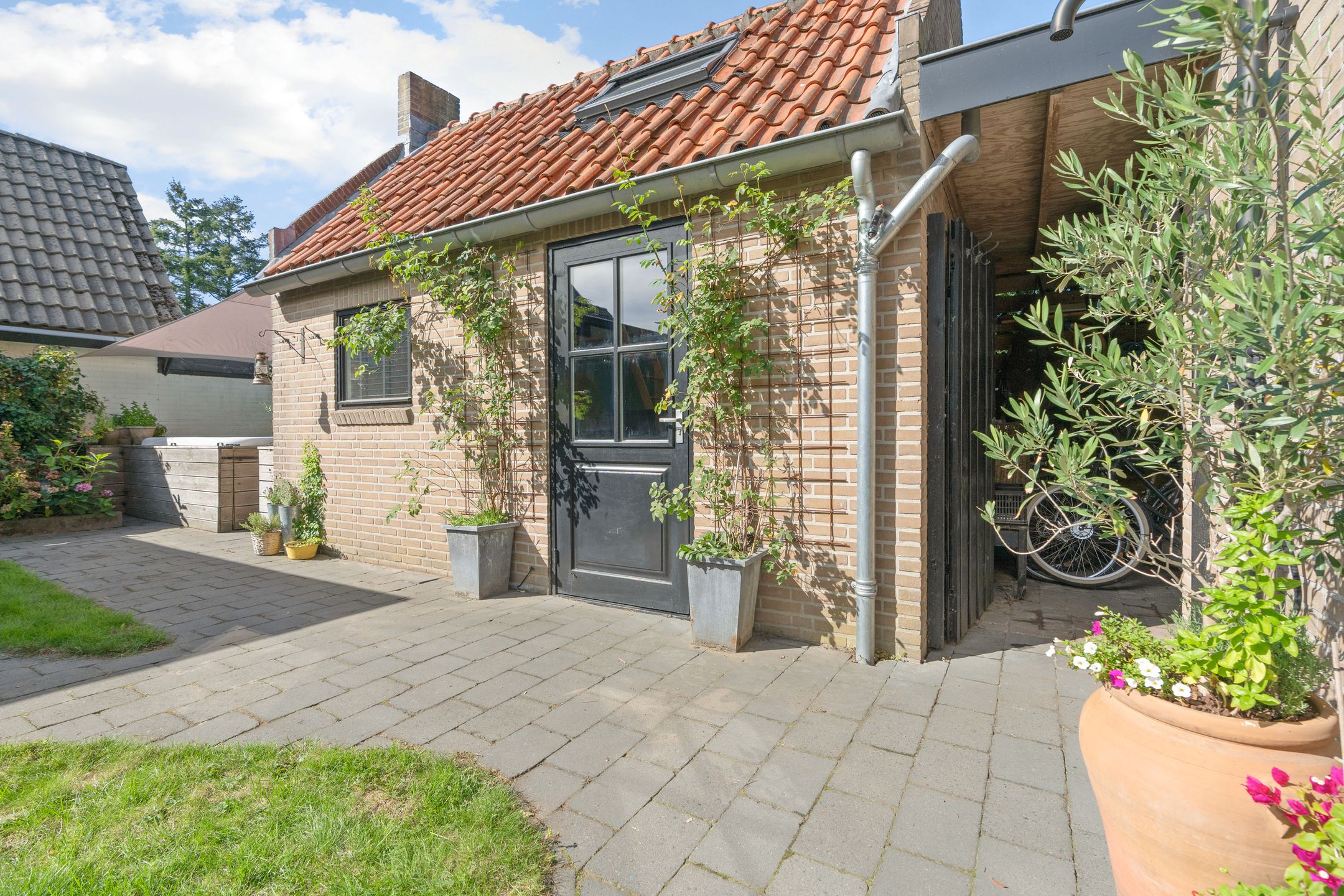 Photo 15 of Schoolstraat 28