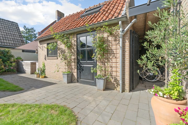 Vrijstaande woning te koop: Schoolstraat 28, Putten