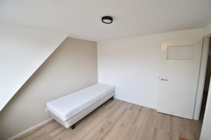 Tussenwoning te koop: Pastoor Vinkesteynstraat 48, Kwintsheul